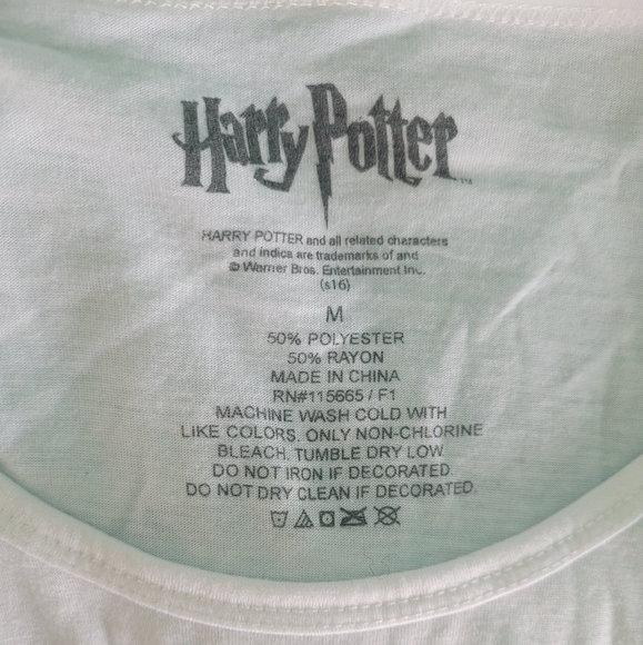 Hogwarts T-shirt - Picture 4 of 5